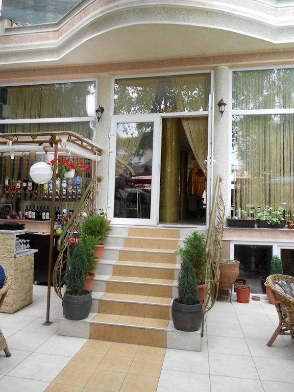 Gala-Garden Hotel Bitola Bagian luar foto