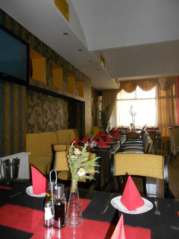 Gala-Garden Hotel Bitola Bagian luar foto