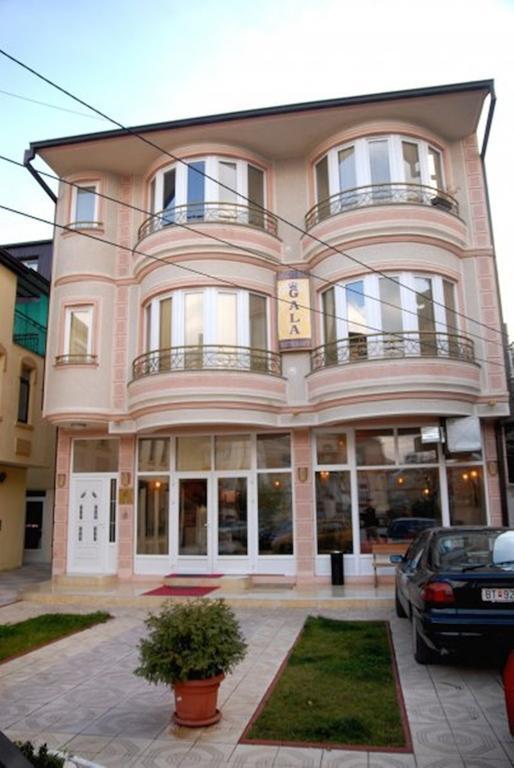 Gala-Garden Hotel Bitola Bagian luar foto